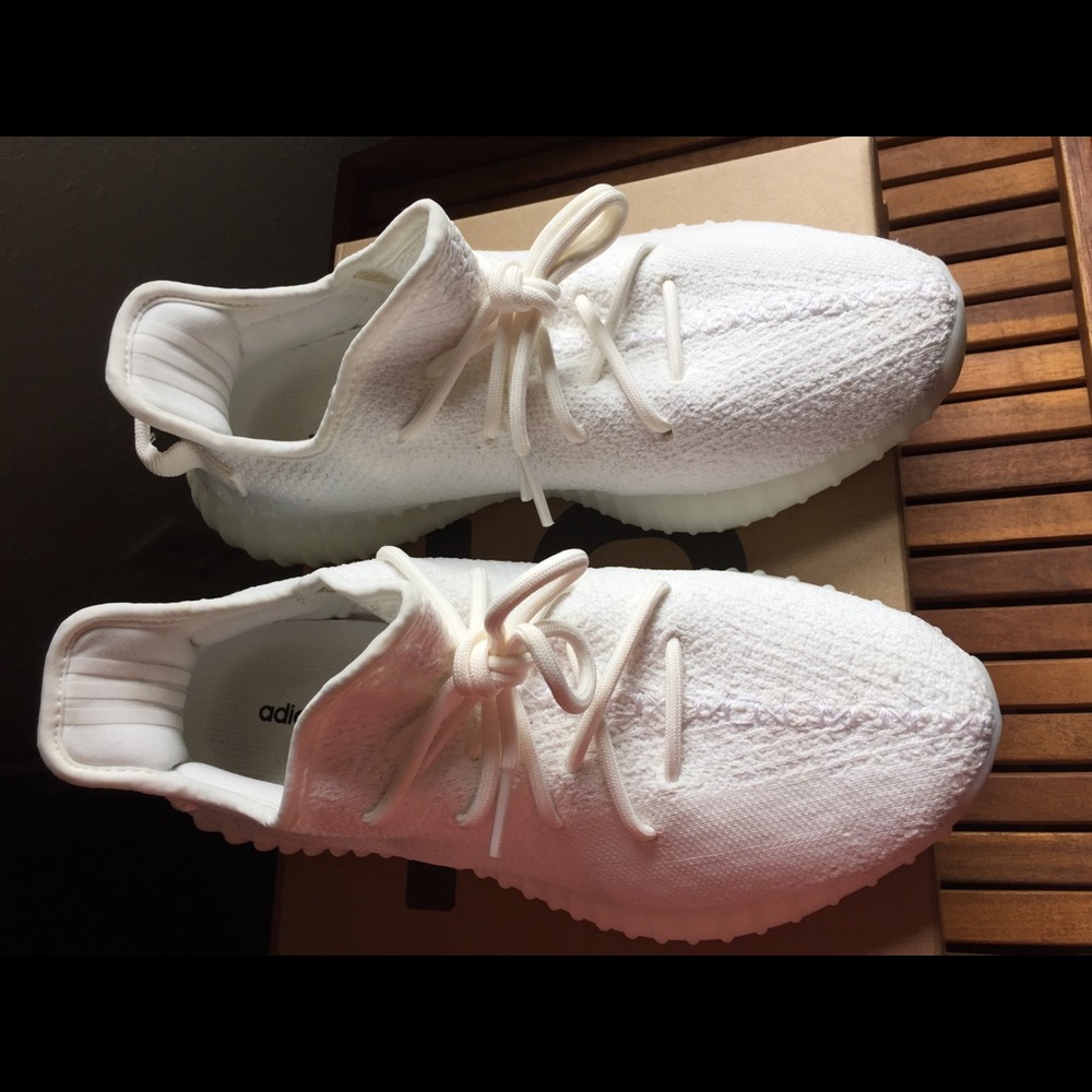 YEEZY’S - Picture 4 of 8